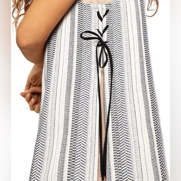 FINAL PRICE DROP BCBGeneration Women’s Lace-Up Long Striped Boho Cardigan Vest - Picture 7 of 9